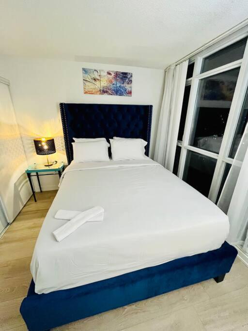 Deluxe Suite Toronto Buitenkant foto